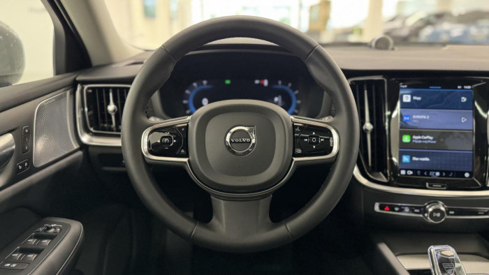 Volvo V60 CROSS COUNTRY B4 AWD REZERVACE