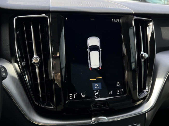 Volvo XC60 D3 MOMENTUM NAVIGACE 1.maj. 2.0 d Momentum