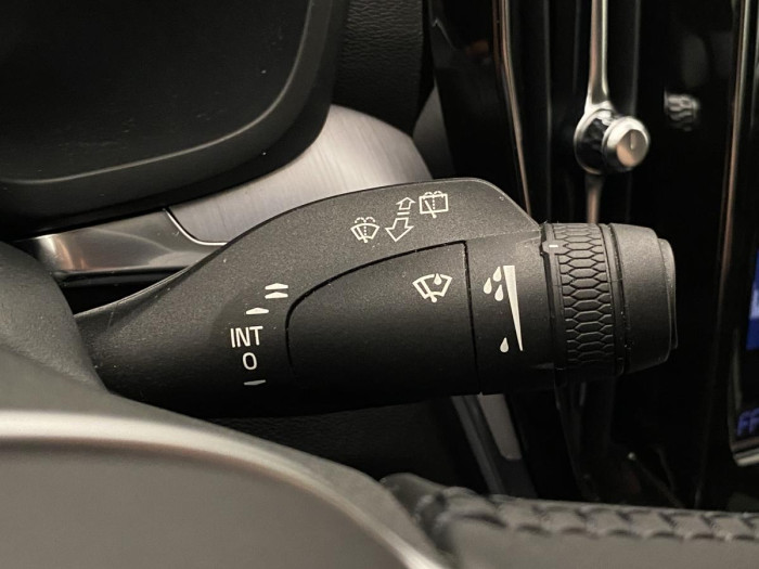 Volvo V60 T6 AWD RECHARGE REZERVACE