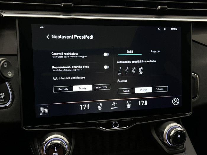 Lynk & Co 01 PHEV DCT AUT 1.maj.