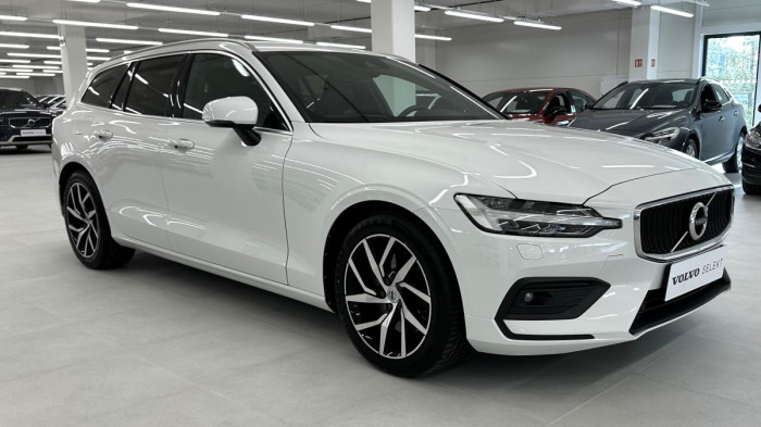 Volvo V60 T5 MOMENTUM POLESTAR REZERVACE 2.0 Momentum