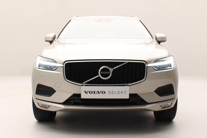 Volvo XC60 B4 AWD MOMENTUM AUT CZ 2.0 Momentum