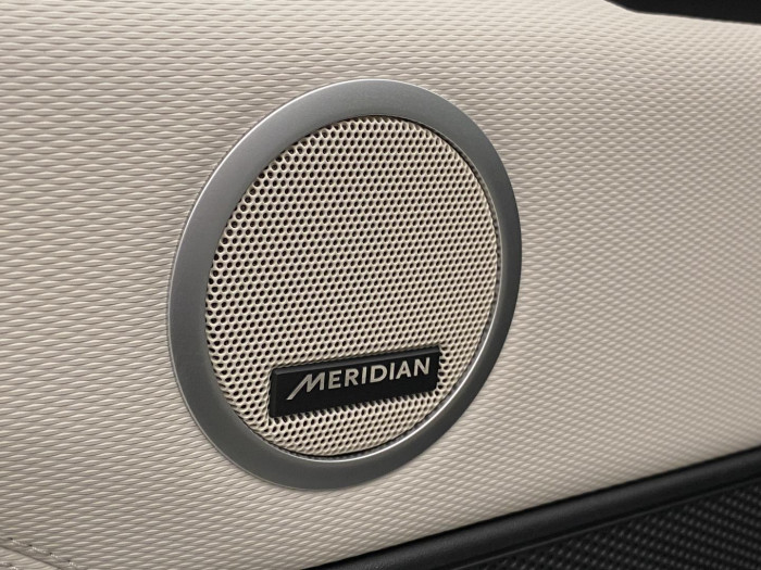 Land Rover Discovery D350 DYNAMIC SE AWD REZERVACE 3.0 d Dynamic SE