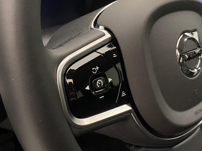 Volvo V60 B4 R-DESIGN AUT CZ