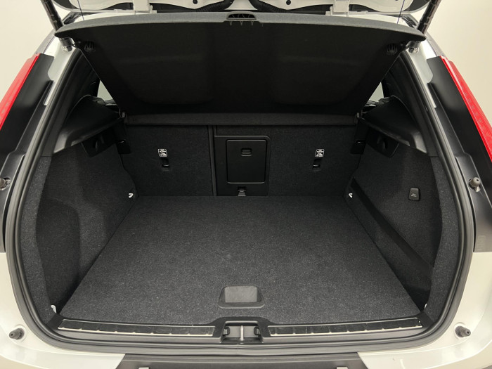 Volvo XC40 T4 AWD R-DESIGN AUT CZ