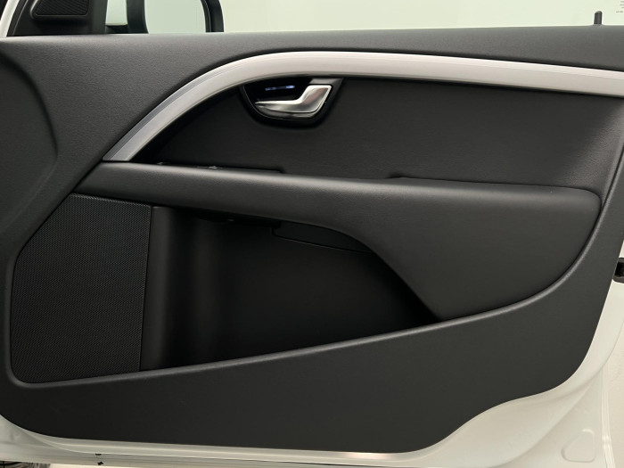 Volvo XC70 D4 AWD NAVIGACE AUT CZ 2.4 d