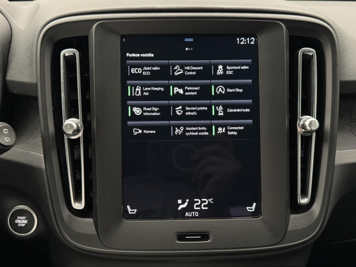 Volvo XC40 T2 MOMENTUM AUT CZ 1.maj. 1.5 Momentum