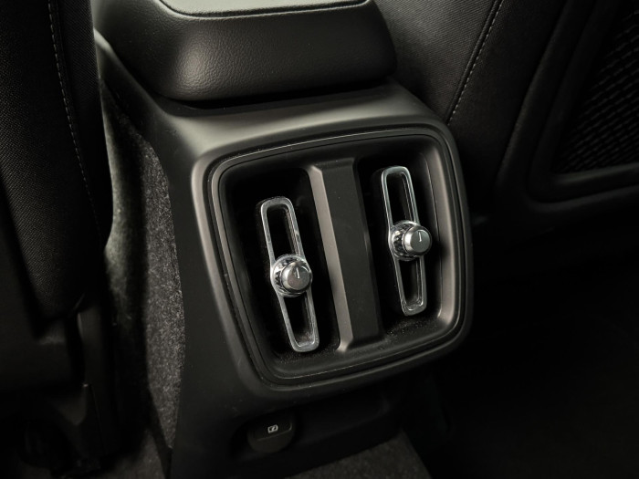 Volvo XC40 T2 MOMENTUM PRO REZERVACE 1.5 Momentum