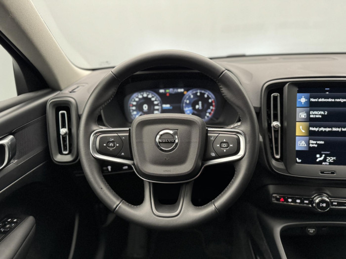 Volvo XC40 T2 MOMENTUM AUT CZ 1.maj. 1.5 Momentum