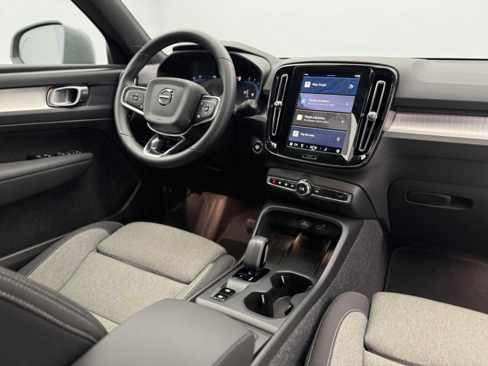Volvo XC40 B4 PLUS DARK AUT 1. maj