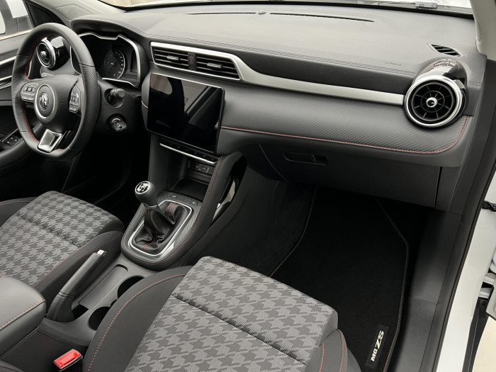 MG ZS 1.5 ESSENTIAL PLUS CZ 1.maj.