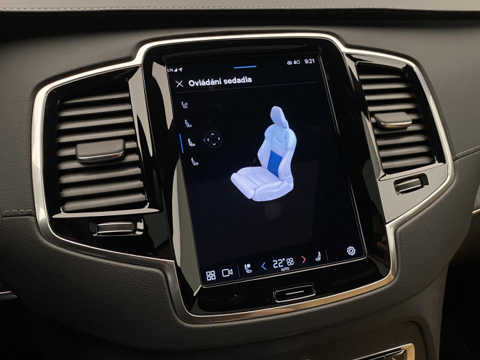 Volvo XC90 T8 AWD ULTRA DARK AUT CZ 7m