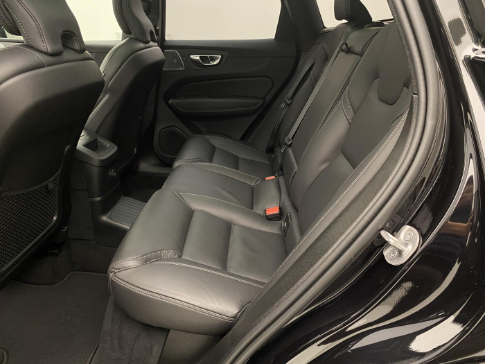 Volvo XC60 T6 AWD ULTRA DARK AUT CZ