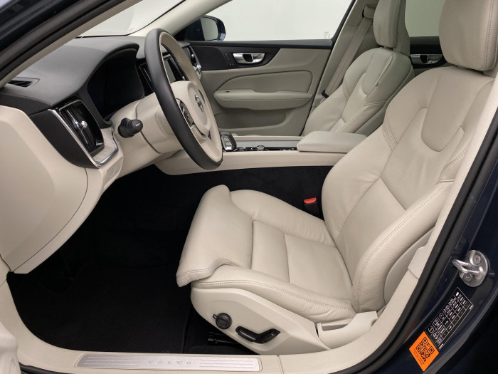 Volvo V60 CC B4 AWD BRIGHT PLUS AUT CZ