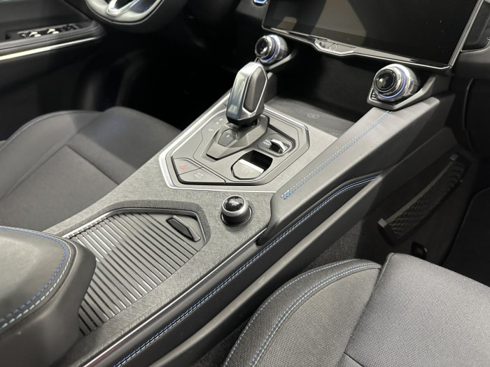 Lynk & Co 01 PHEV DCT AUT 1.maj. REZERVACE