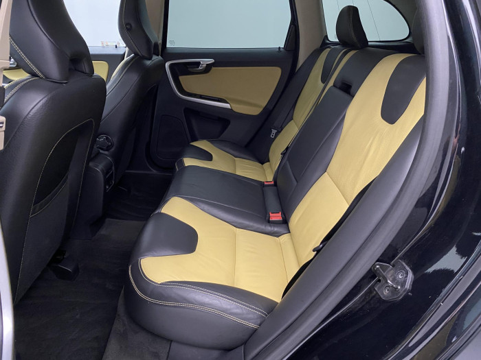 Volvo XC60 D5 AWD SUMMUM AUT CZ 2.4 d Summum