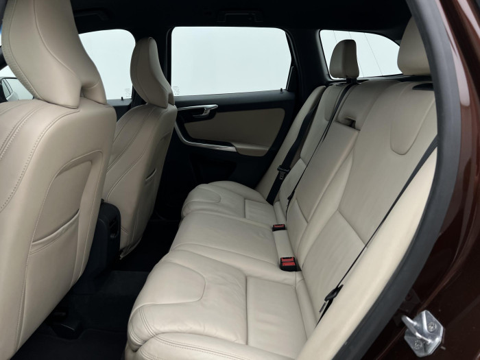 Volvo XC60 D5 AWD SUMMUM AUT CZ 2.4 d Summum