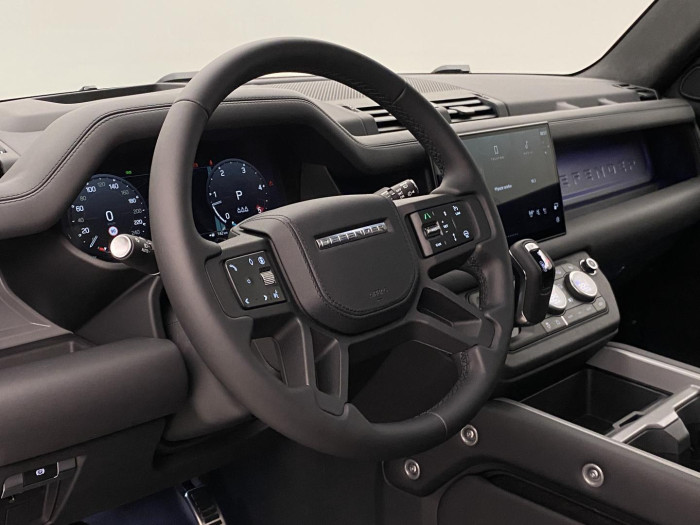 Land Rover Defender 110 D300 SEDONA REZERVACE 3.0 d