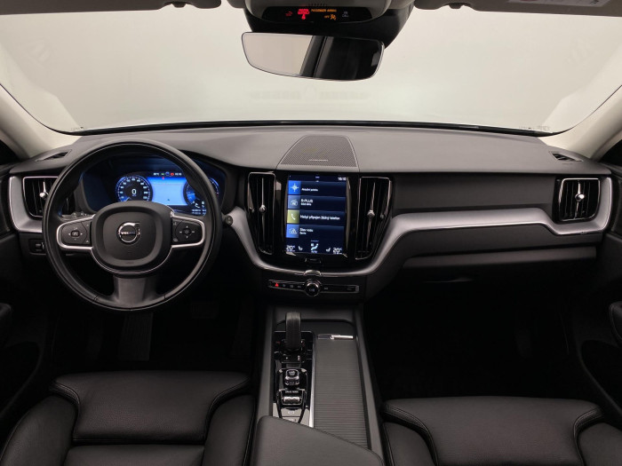 Volvo XC60 B4 MOMENTUM AUT CZ 2.0 Momentum