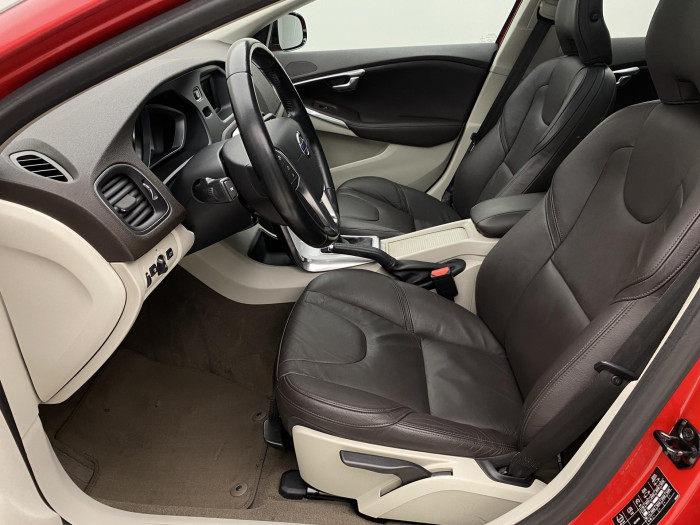 Volvo V40 D3 SUMMUM AUT 2.0 d Summum