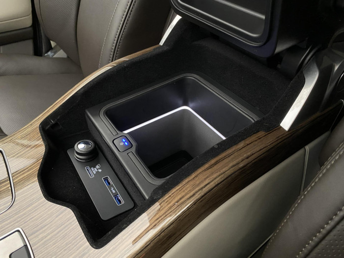 Land Rover Range Rover 5.0 S/C V8 VOGUE REZERVACE 5.0 V8