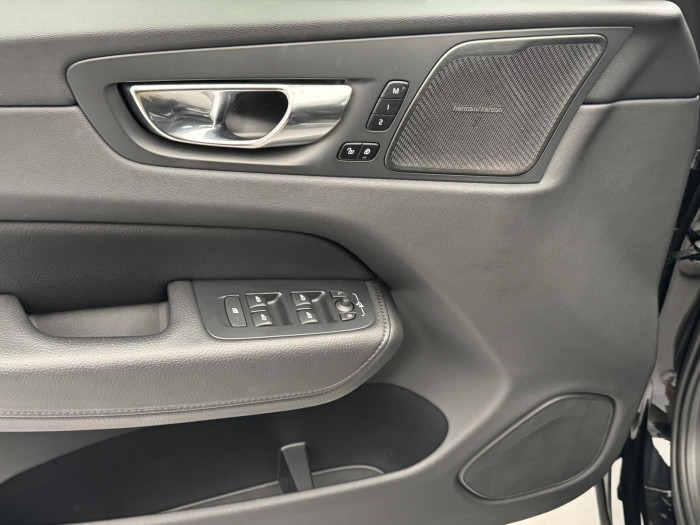 Volvo XC60 B5 AWD INSCRIPTION AUT