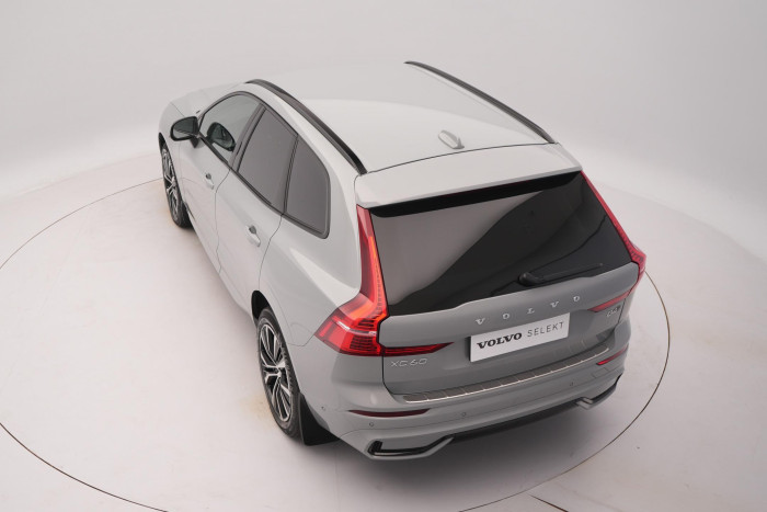 Volvo XC60 B4 AWD PLUS DARK AUT 1. maj