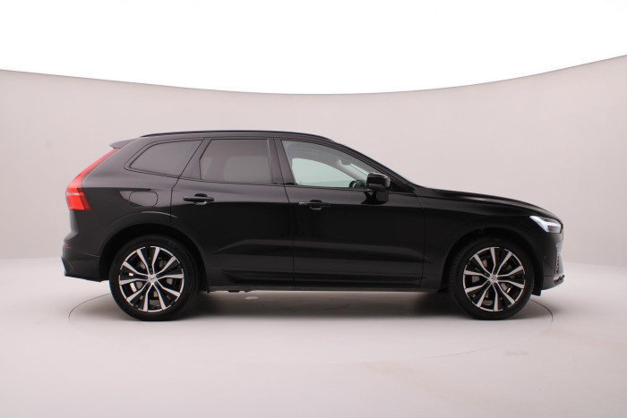 Volvo XC60 B4 AWD R-DESIGN AUT CZ