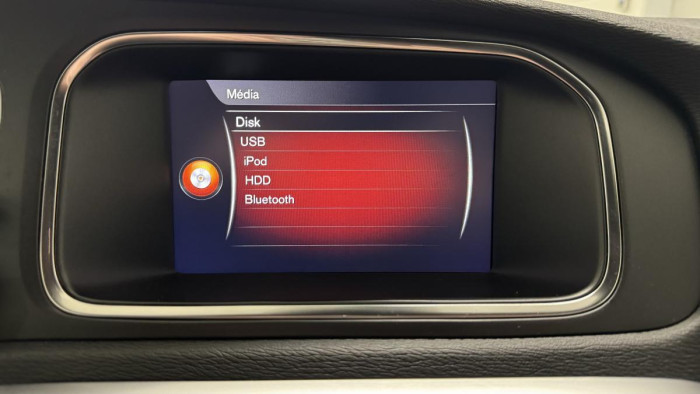 Volvo V40 D2 INSCRIPTION REZERVACE 2.0 d