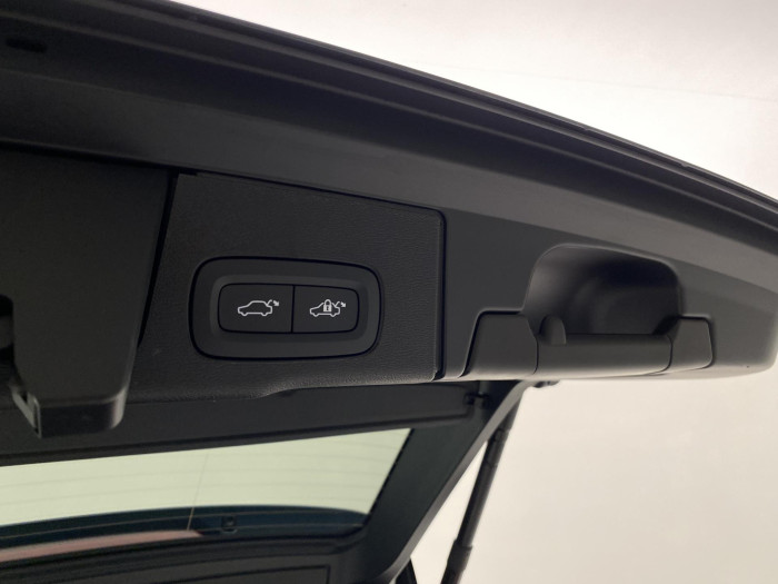 Volvo XC60 T6 AWD AUT DARK PLUS