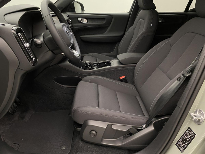 Volvo XC40 PURE ELECTRIC RECHARGE PLUS Plus