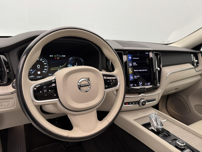 Volvo XC60 T6 AWD RECHARGE INSCRIPTION