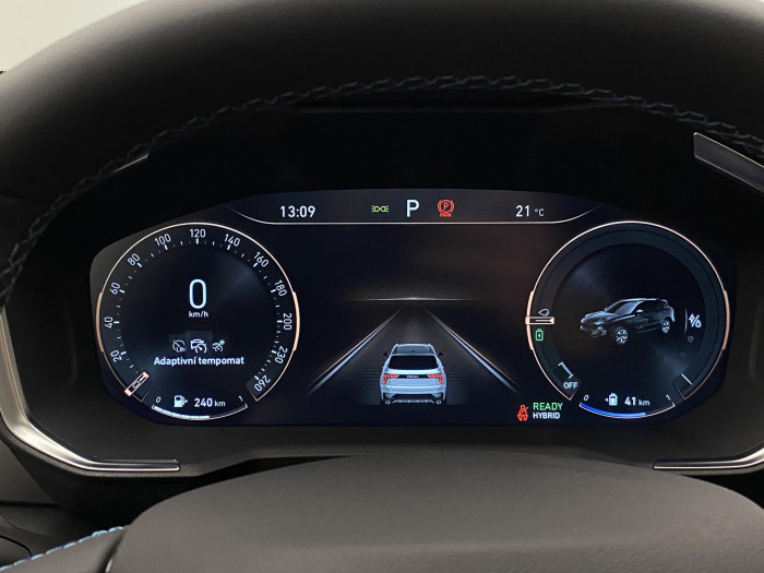 Lynk & Co 01 PHEV DCT AUT REZERVACE