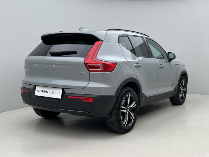 Volvo XC40 B3 PLUS DARK AUT CZ 1.maj.