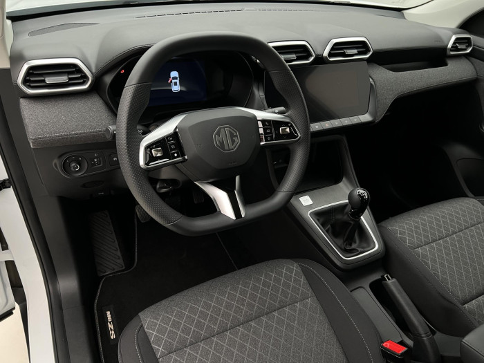 MG ZS 1.5 EXCITE CZ 1.maj.