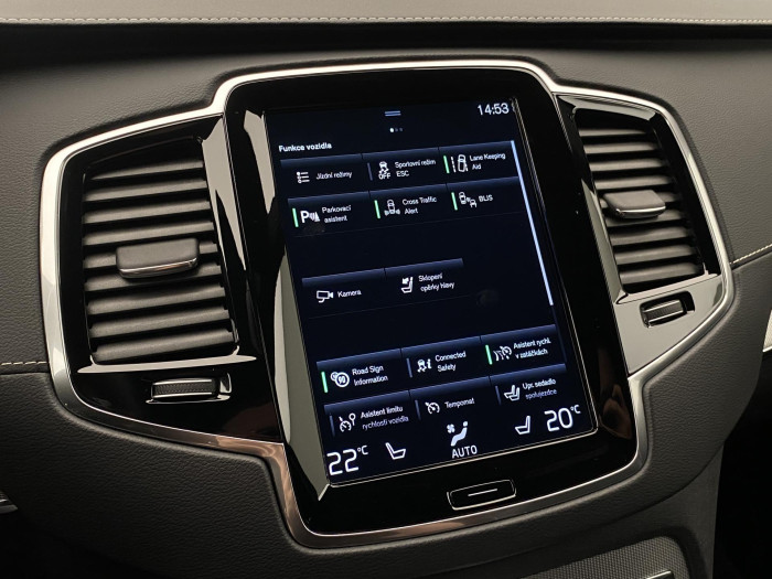 Volvo XC90 B6 AWD R-DESIGN REZERVACE