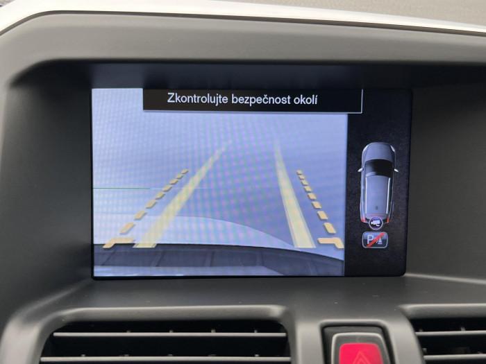 Volvo XC60 D3 AWD MOMENTUM AUT CZ 2.4 d Momentum