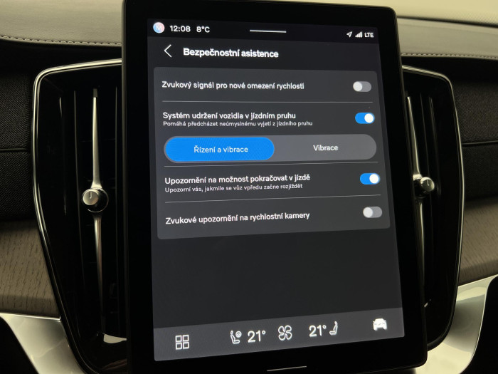 Volvo XC90 B5 AWD ULTRA BRIGHT 7MÍST CZ