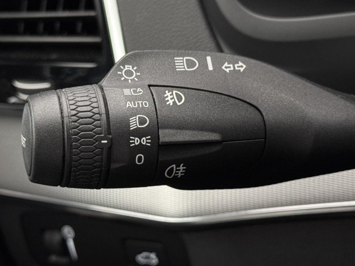 Volvo XC90 B5 AWD R-DESIGN AUT CZ