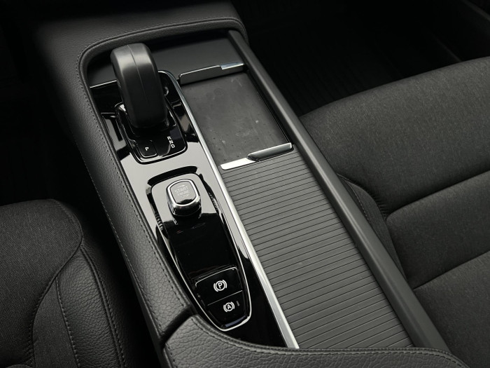 Volvo V90 B4 MOMENTUM AUT 2.0 Momentum