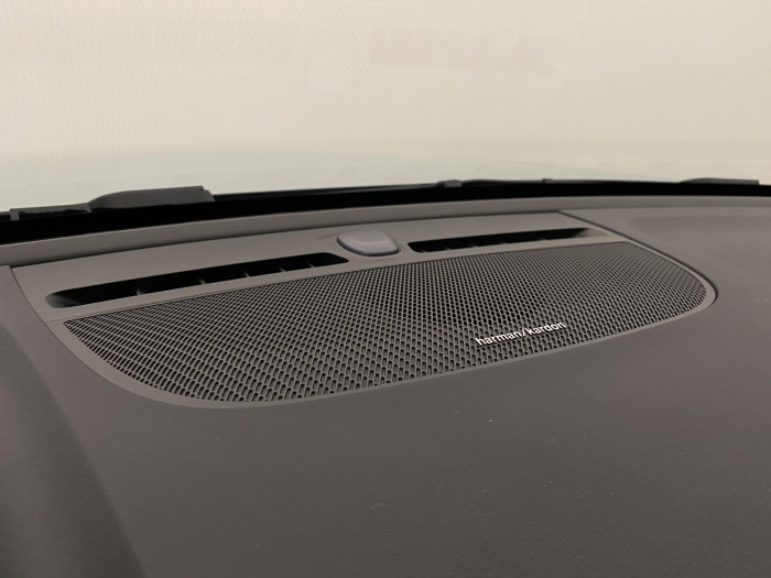 Volvo XC40 B3 AUT PLUS BLACK EDITION