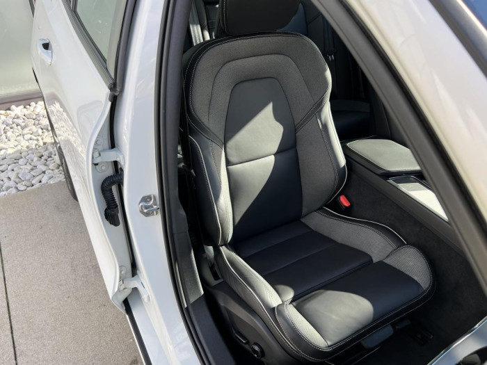 Volvo V60 B4 R-DESIGN Aut 1.maj.