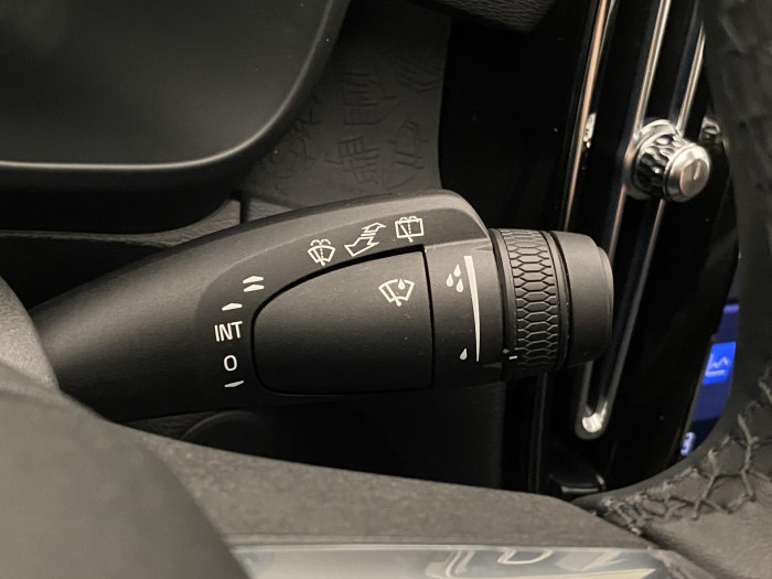 Volvo XC40 CORE SINGLE MOTOR RECHARGE