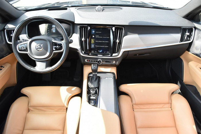 Volvo V90 D5 AWD INSCRIPTION REZERVACE 2.0 d
