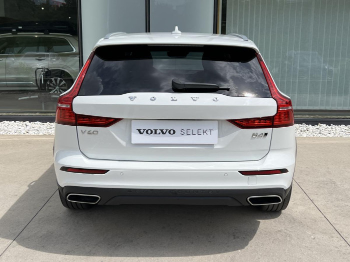 Volvo V60 CROSS COUNTRY B4 AWD Aut 1.maj