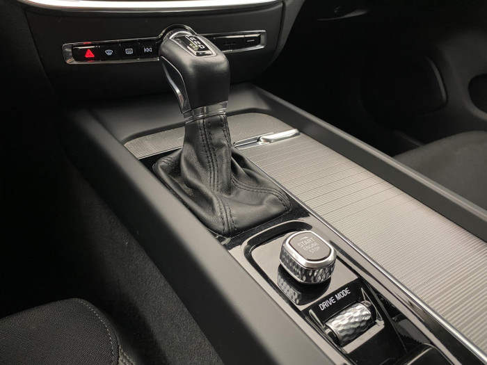 Volvo V60 CC D4 AWD MOMENTUM AUT 2.0 d CC CC Momentum