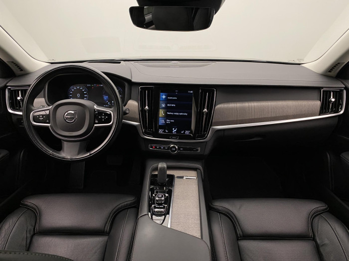 Volvo V90 CC B5 AWD MOMENTUM AUT CZ 2.0 CC CC Momentum