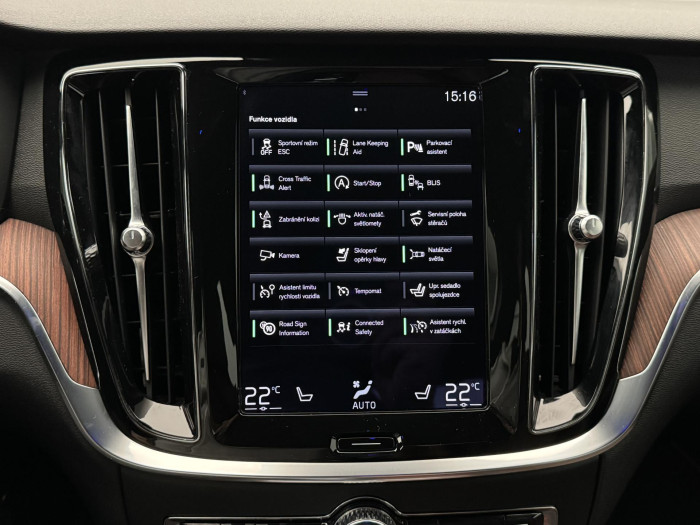 Volvo S60 B4 INSCRIPTION AUT CZ