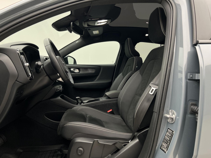 Volvo C40 RECHARGE TWIN MOTOR PLUS