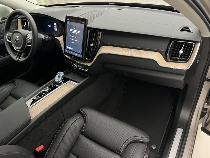 Volvo XC60 T6 AWD RECHARGE BRIGHT ULTRA